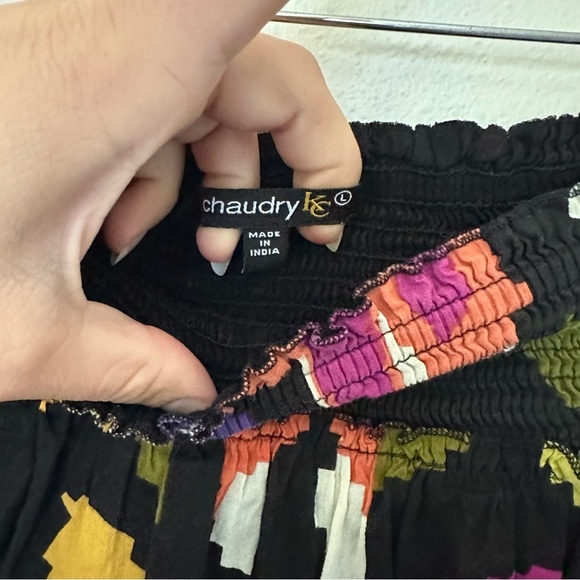 CHAUNDRY KC Smocked Abstract Print - Picture 3 of 6